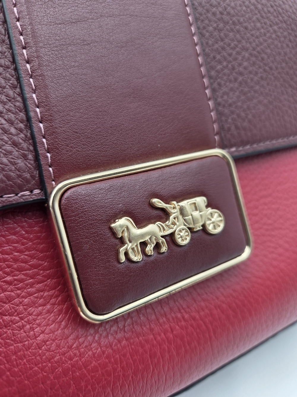 Coach Two-Tone Red & Burgundy Leather Shoulder Bag with Signature Wallet - Picture 5 of 16